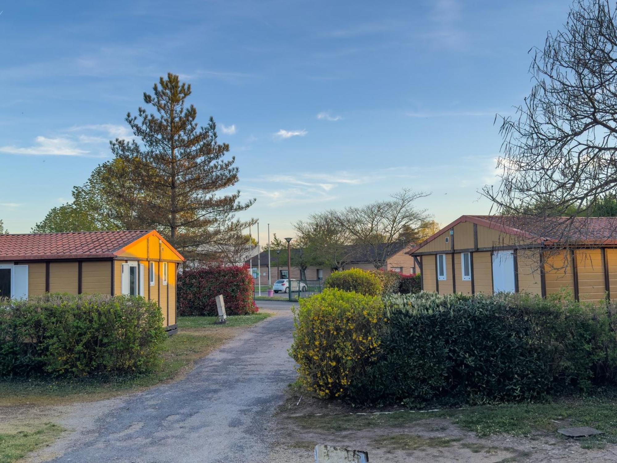 Onlycamp Camping le Champ d'été Reyssouze Extérieur photo